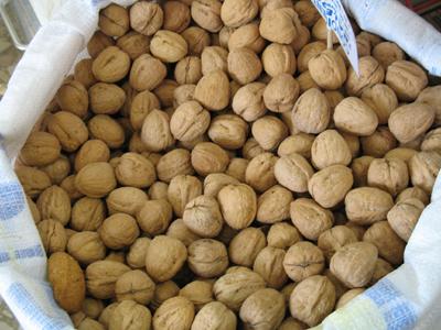 Saco de nueces para la venta. Imagen de sciencepics.org con licencia Creative Commons